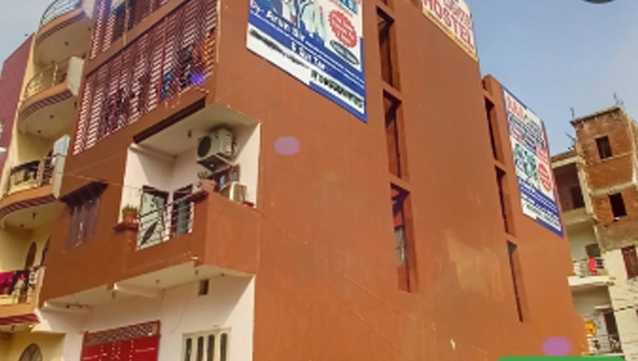 girls pg near RPS College Danapur
