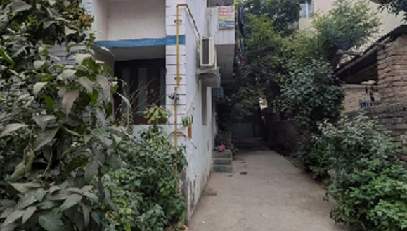 Boys hostel in boring road